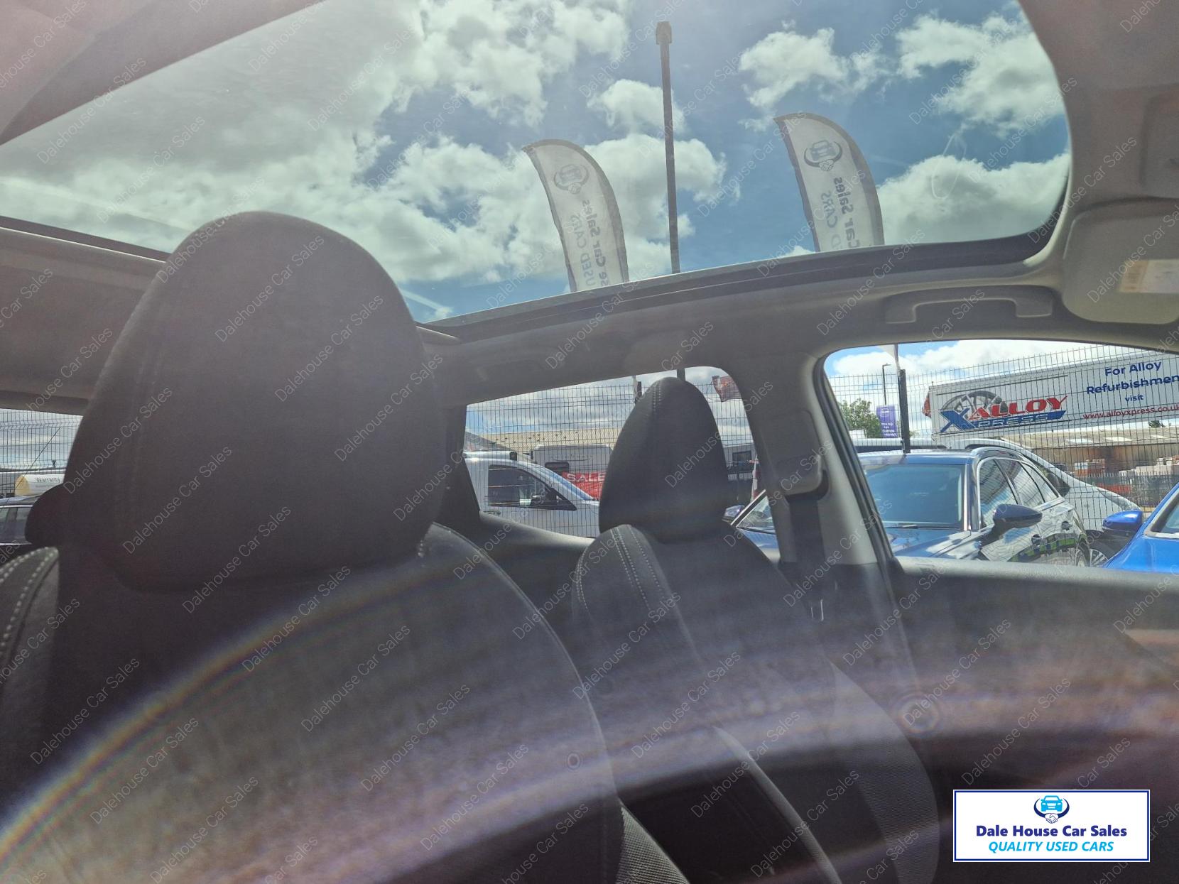 Nissan Qashqai 1.5 dCi N-Connecta SUV 5dr Diesel Manual Euro 6 (s/s) (110 ps)