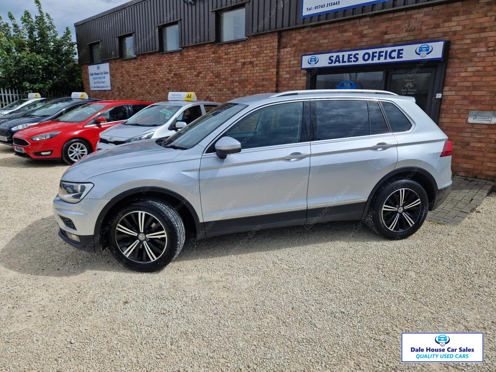 Volkswagen Tiguan 2.0 TDI SE Navigation SUV 5dr Diesel Manual 4Motion Euro 6 (s/s) (150 ps)