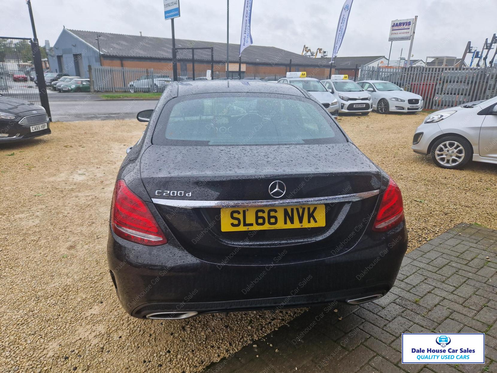 Mercedes-Benz C Class 1.6 C200d AMG Line (Premium) Saloon 4dr Diesel G-Tronic+ Euro 6 (s/s) (136 ps)