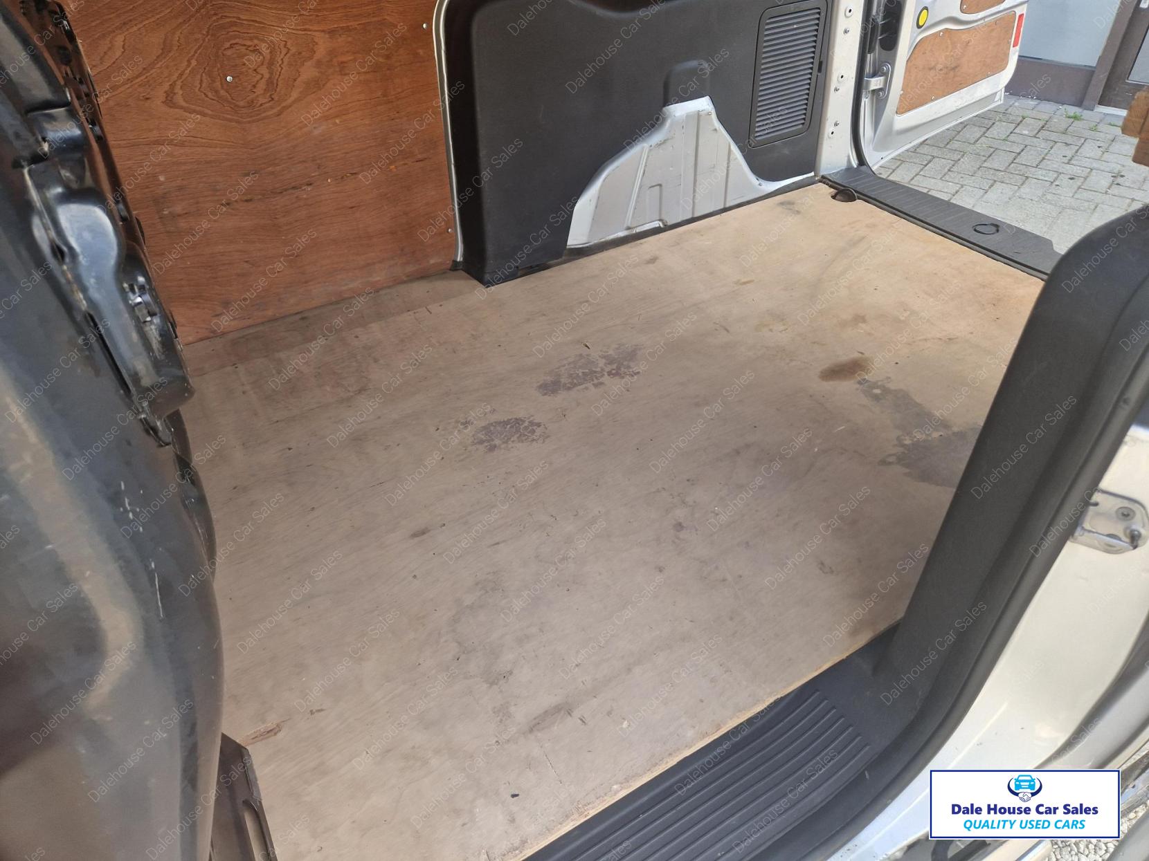 Ford Transit Connect 1.6 TDCi 240 Limited Panel Van 5dr Diesel Manual L2 H1 (128 g/km, 113 bhp)