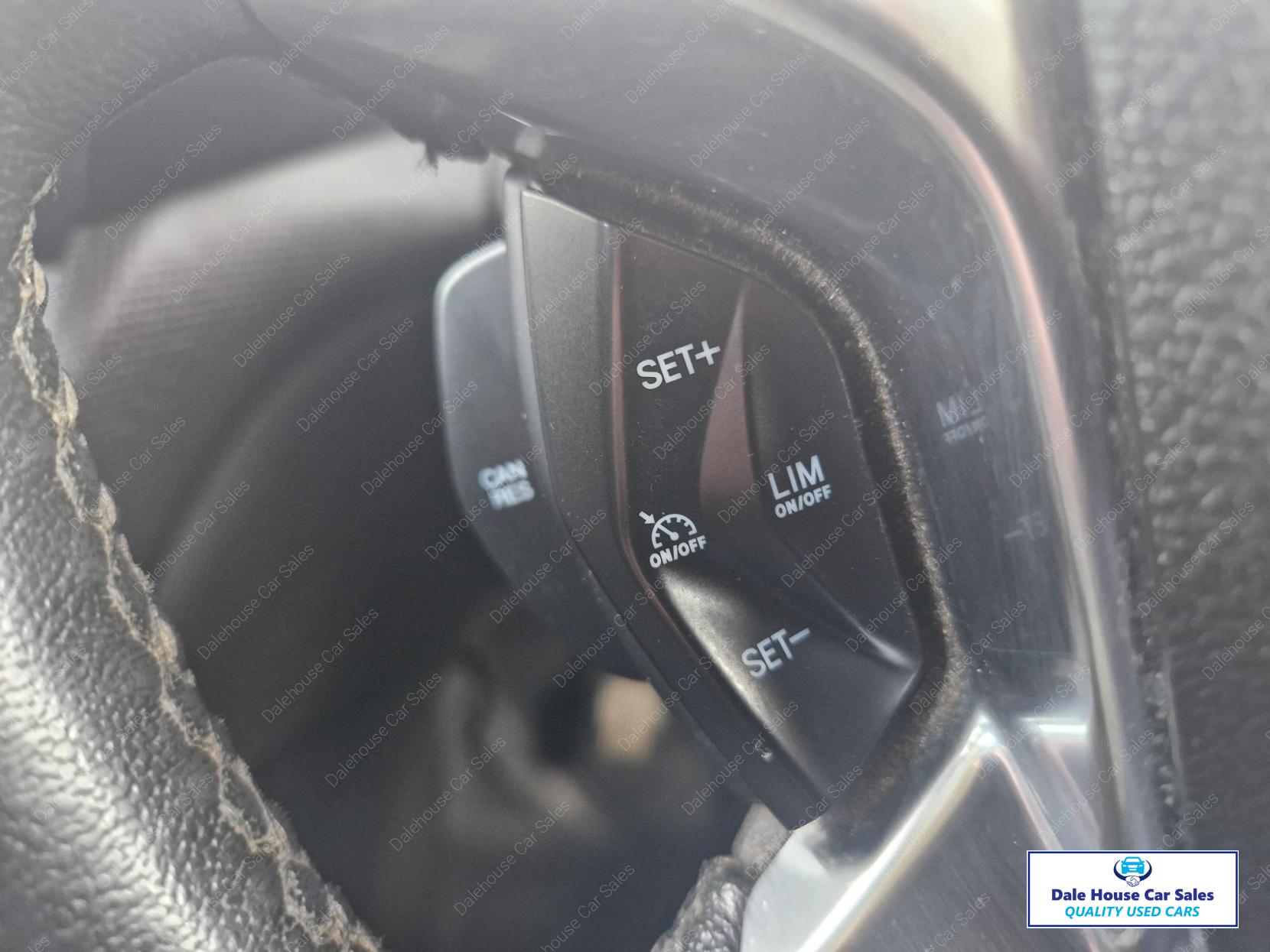 Ford Transit Connect 1.6 TDCi 240 Limited Panel Van 5dr Diesel Manual L2 H1 (128 g/km, 113 bhp)