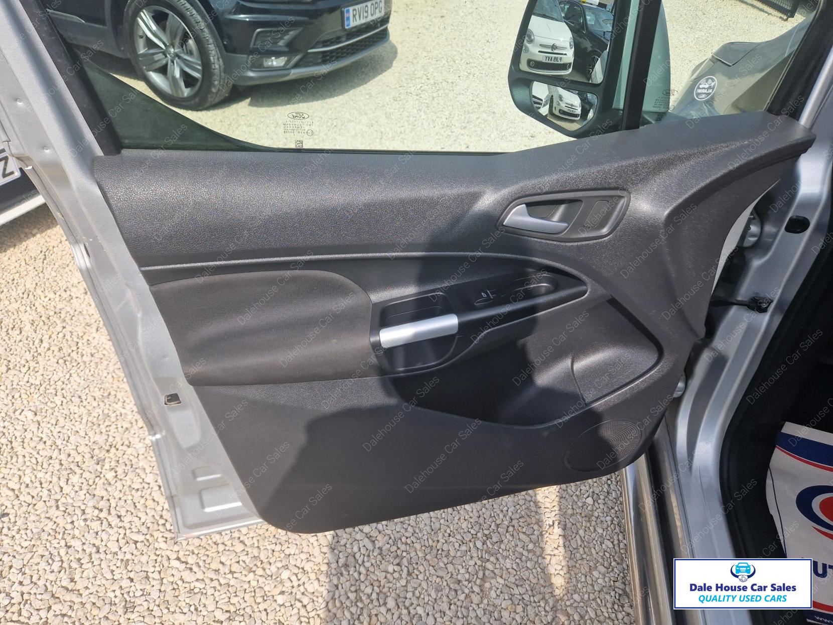 Ford Transit Connect 1.6 TDCi 240 Limited Panel Van 5dr Diesel Manual L2 H1 (128 g/km, 113 bhp)