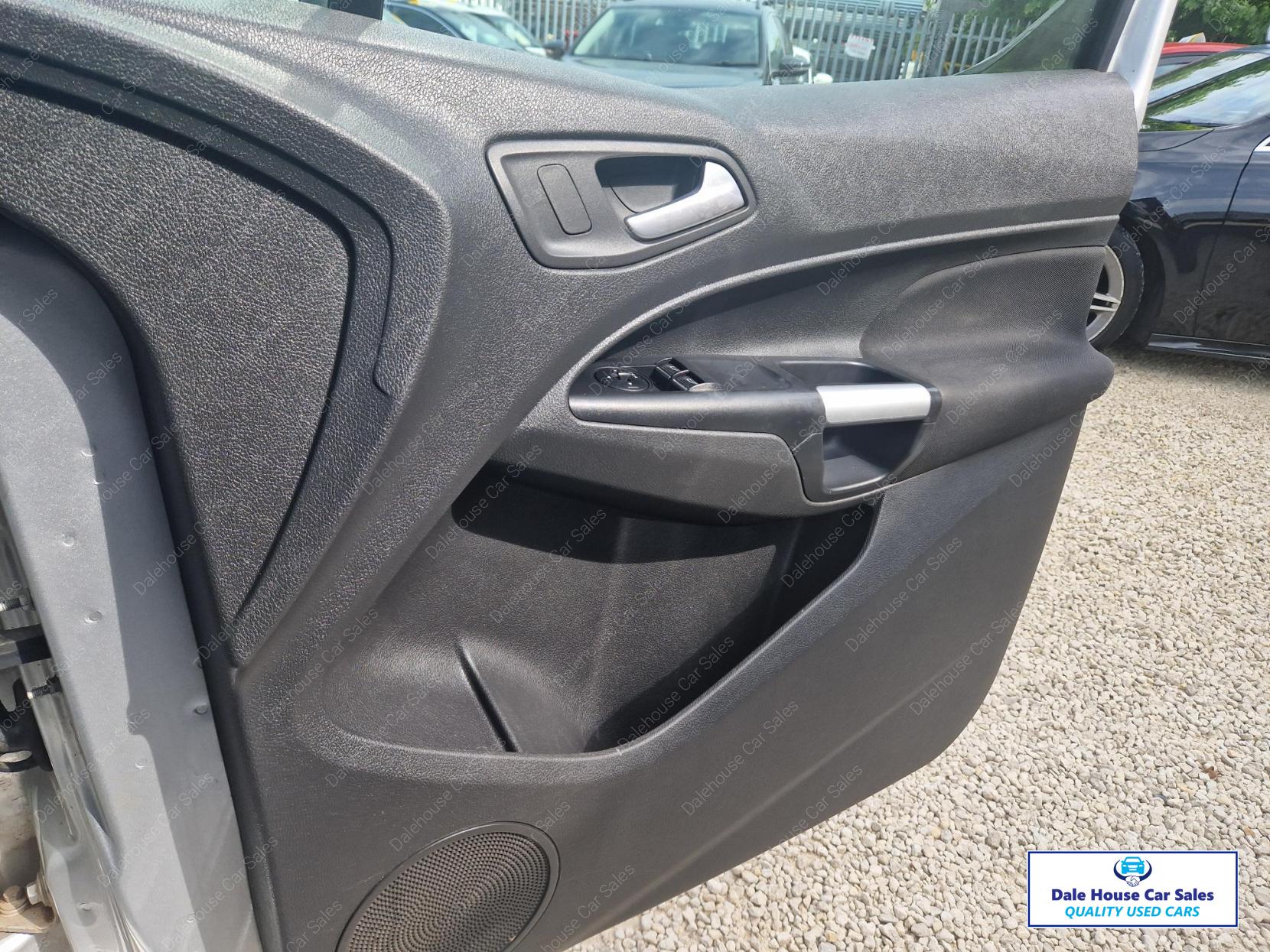 Ford Transit Connect 1.6 TDCi 240 Limited Panel Van 5dr Diesel Manual L2 H1 (128 g/km, 113 bhp)
