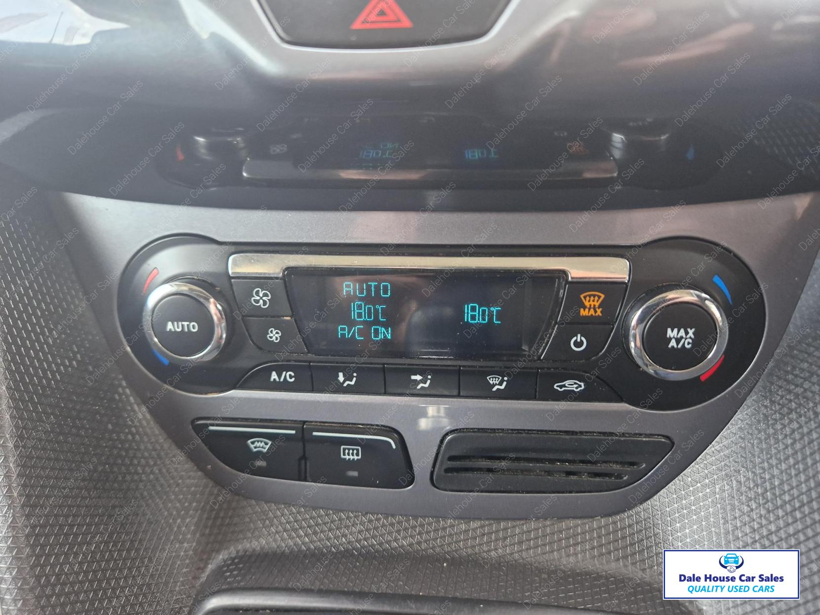Ford Transit Connect 1.6 TDCi 240 Limited Panel Van 5dr Diesel Manual L2 H1 (128 g/km, 113 bhp)