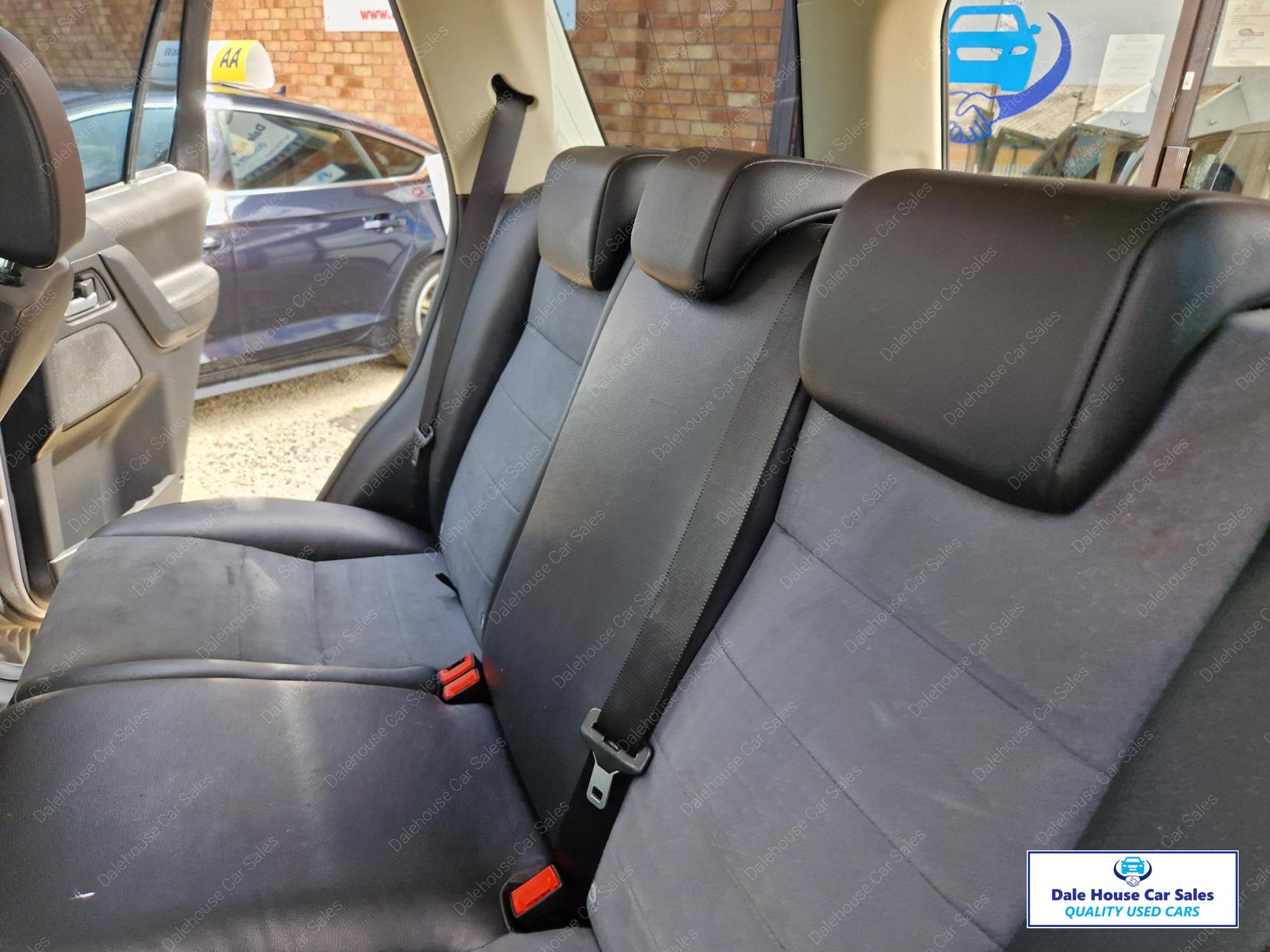 Land Rover Freelander 2 2.2 TD4 XS SUV 5dr Diesel Manual 4WD Euro 5 (s/s) (150 ps)