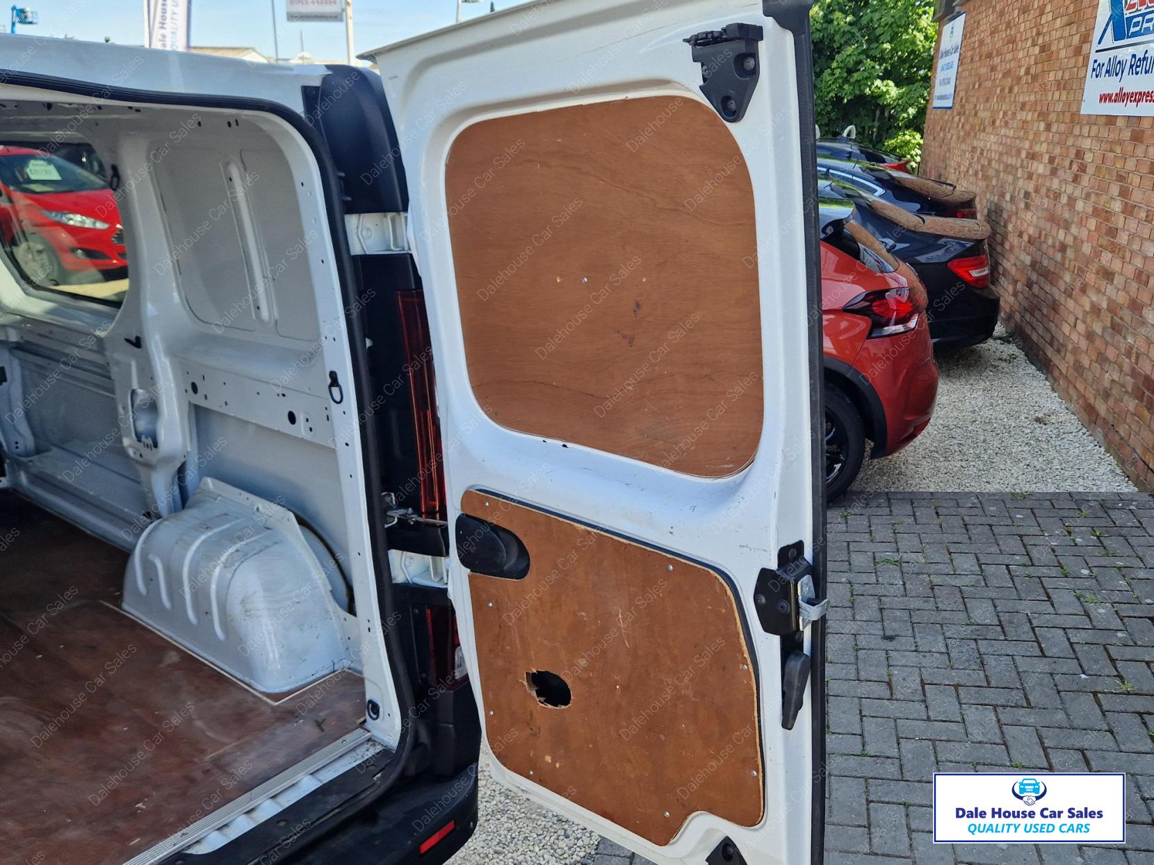 Vauxhall Vivaro 1.6 CDTi 2700 Panel Van 5dr Diesel Manual L1 H1 Euro 6 (120 ps)