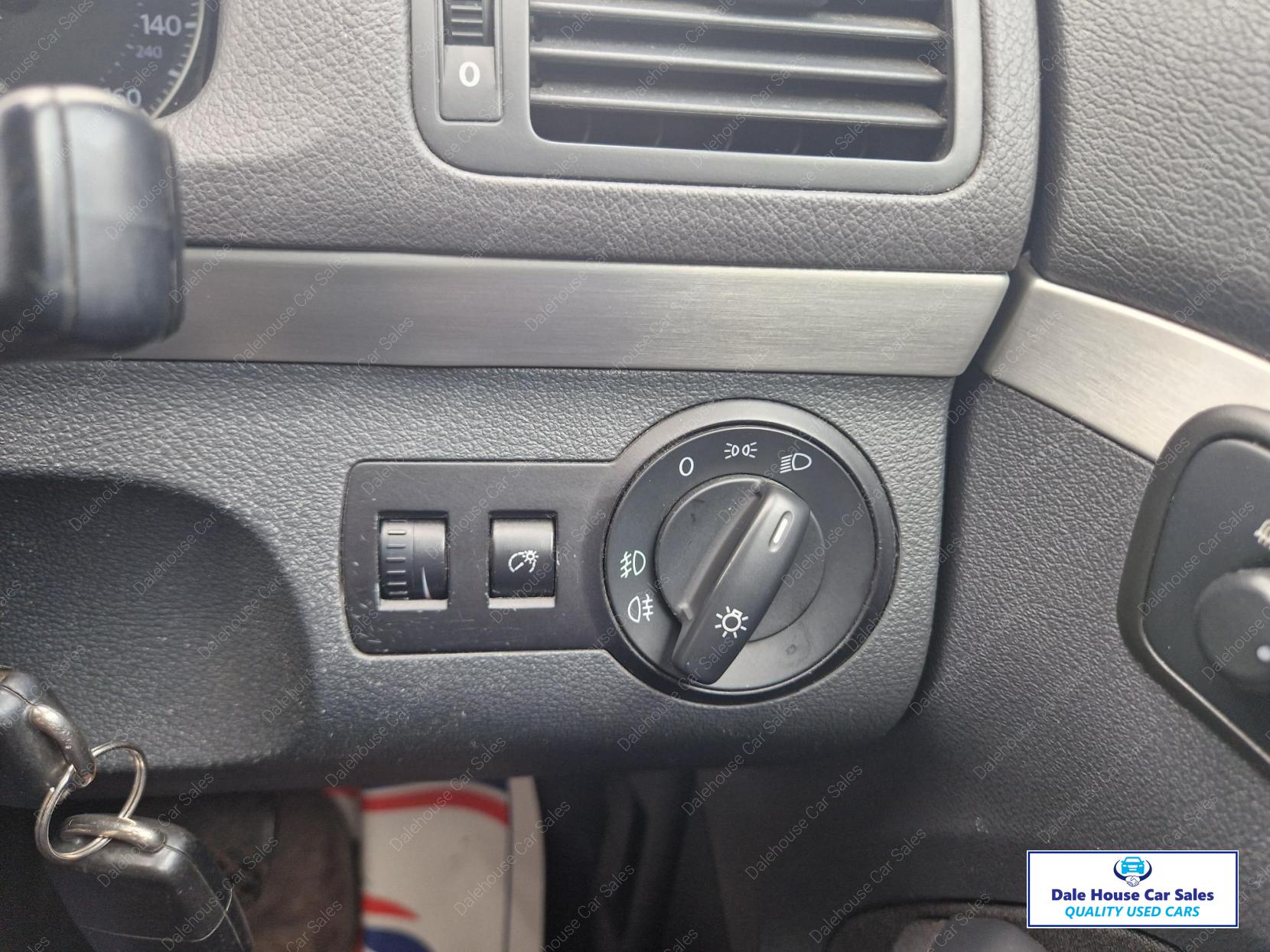 Volkswagen Touran 1.9 TDI S MPV 5dr Diesel Manual (7 Seats) (157 g/km, 103 bhp)