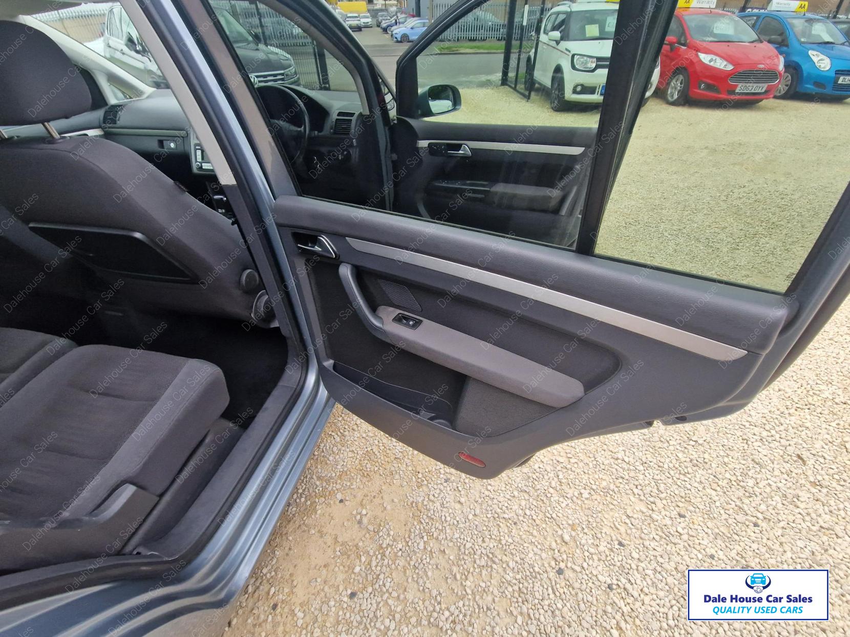 Volkswagen Touran 1.9 TDI S MPV 5dr Diesel Manual (7 Seats) (157 g/km, 103 bhp)