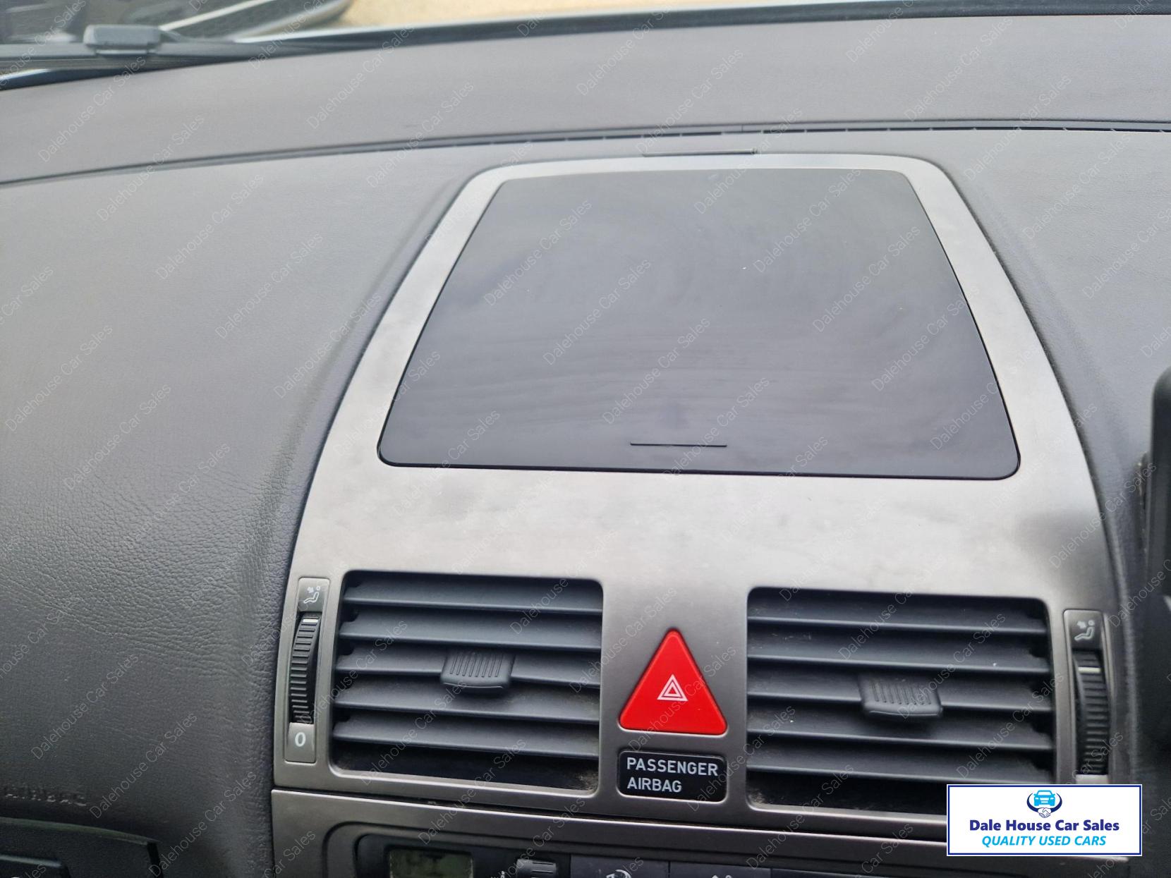 Volkswagen Touran 1.9 TDI S MPV 5dr Diesel Manual (7 Seats) (157 g/km, 103 bhp)