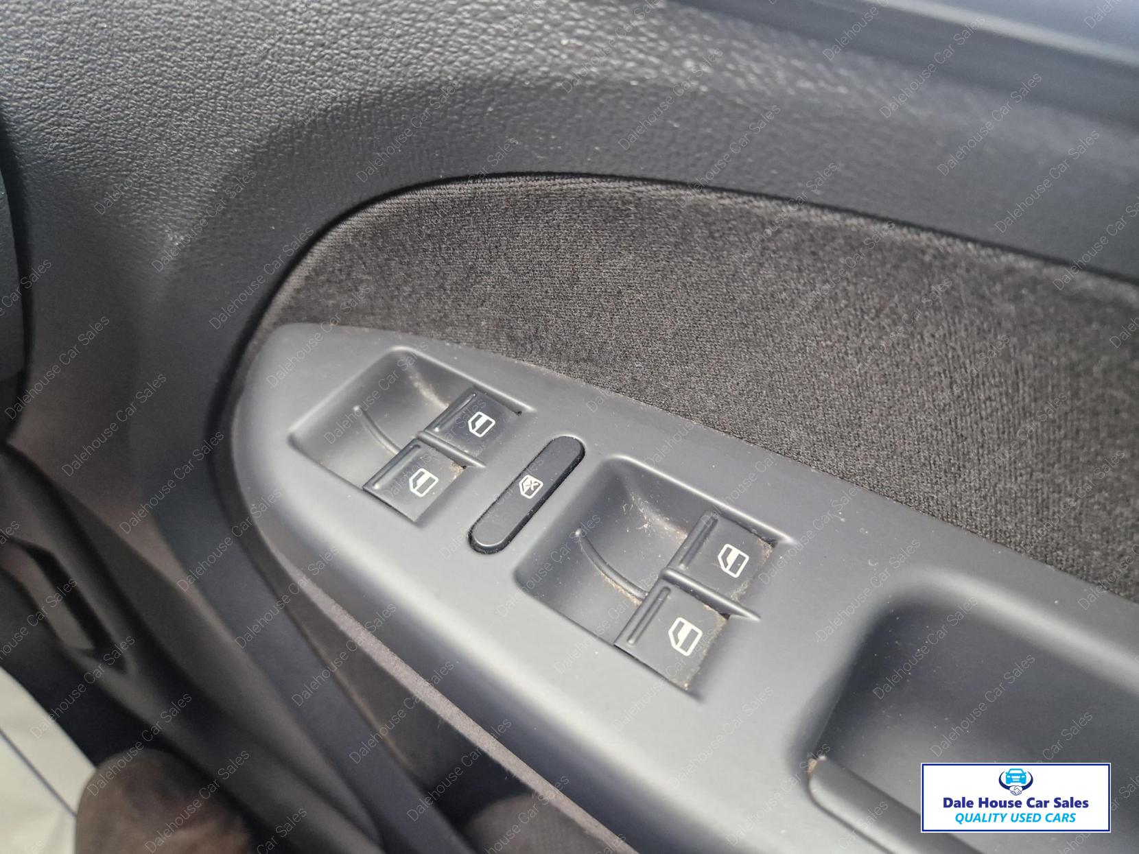 Volkswagen Touran 1.9 TDI S MPV 5dr Diesel Manual (7 Seats) (157 g/km, 103 bhp)