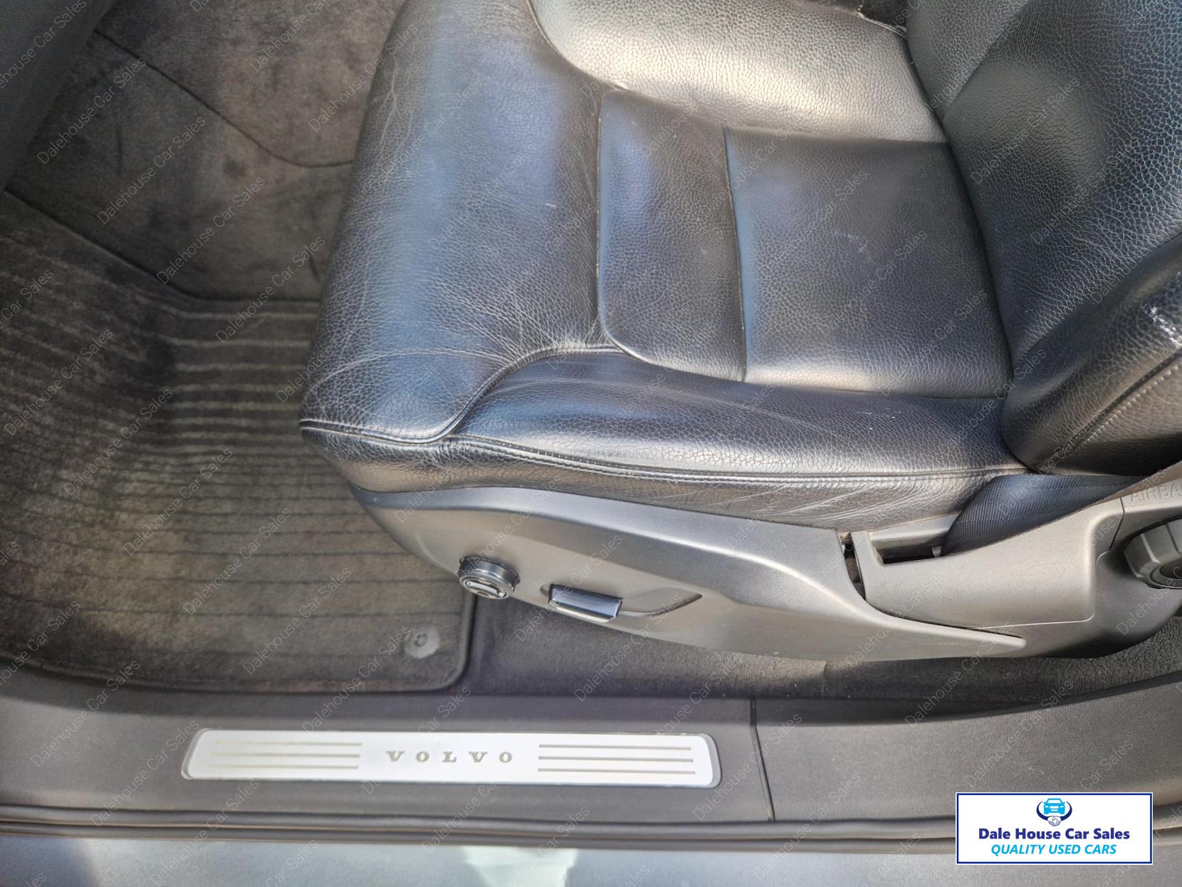 Volvo XC90 2.0 D5 PowerPulse Momentum SUV 5dr Diesel Auto 4WD Euro 6 (s/s) (235 ps)