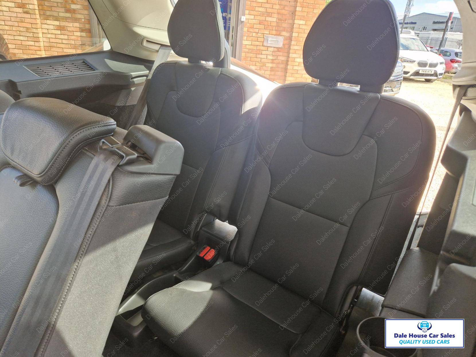 Volvo XC90 2.0 D5 PowerPulse Momentum SUV 5dr Diesel Auto 4WD Euro 6 (s/s) (235 ps)