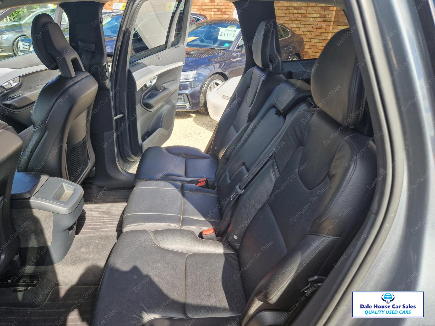 Volvo XC90 2.0 D5 PowerPulse Momentum SUV 5dr Diesel Auto 4WD Euro 6 (s/s) (235 ps)