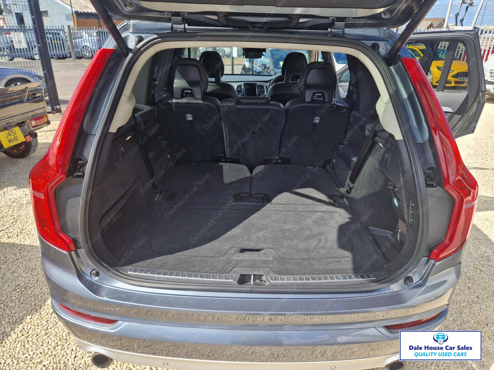 Volvo XC90 2.0 D5 PowerPulse Momentum SUV 5dr Diesel Auto 4WD Euro 6 (s/s) (235 ps)