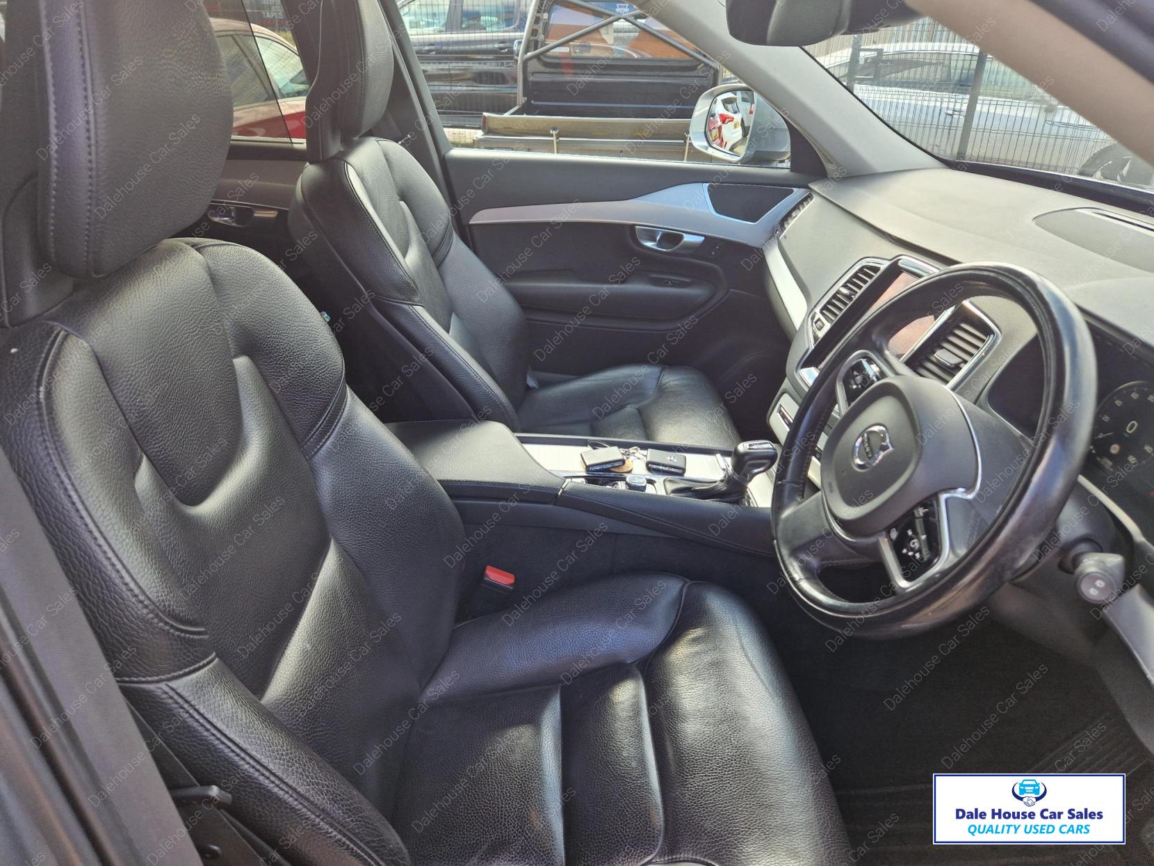 Volvo XC90 2.0 D5 PowerPulse Momentum SUV 5dr Diesel Auto 4WD Euro 6 (s/s) (235 ps)
