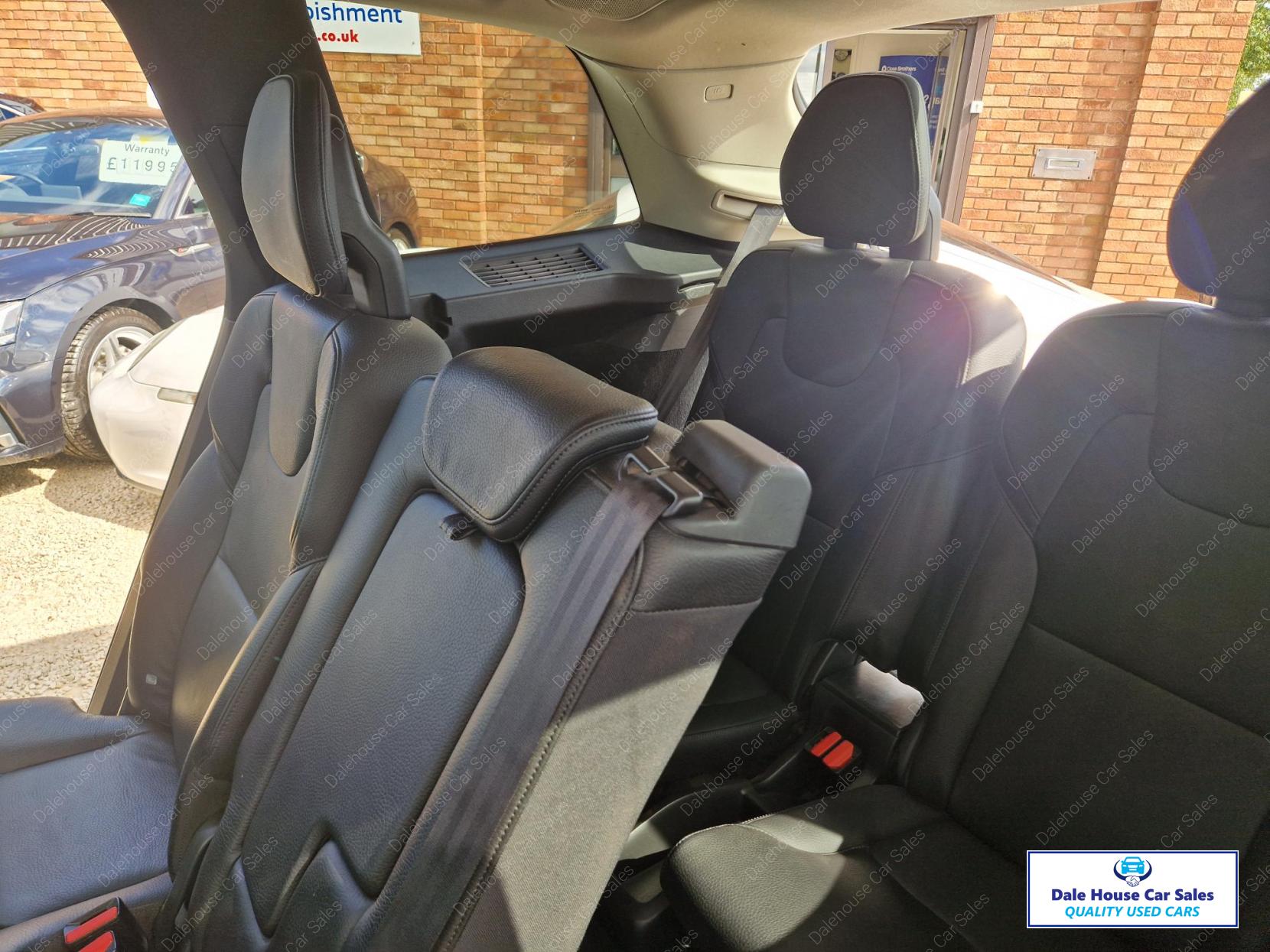 Volvo XC90 2.0 D5 PowerPulse Momentum SUV 5dr Diesel Auto 4WD Euro 6 (s/s) (235 ps)