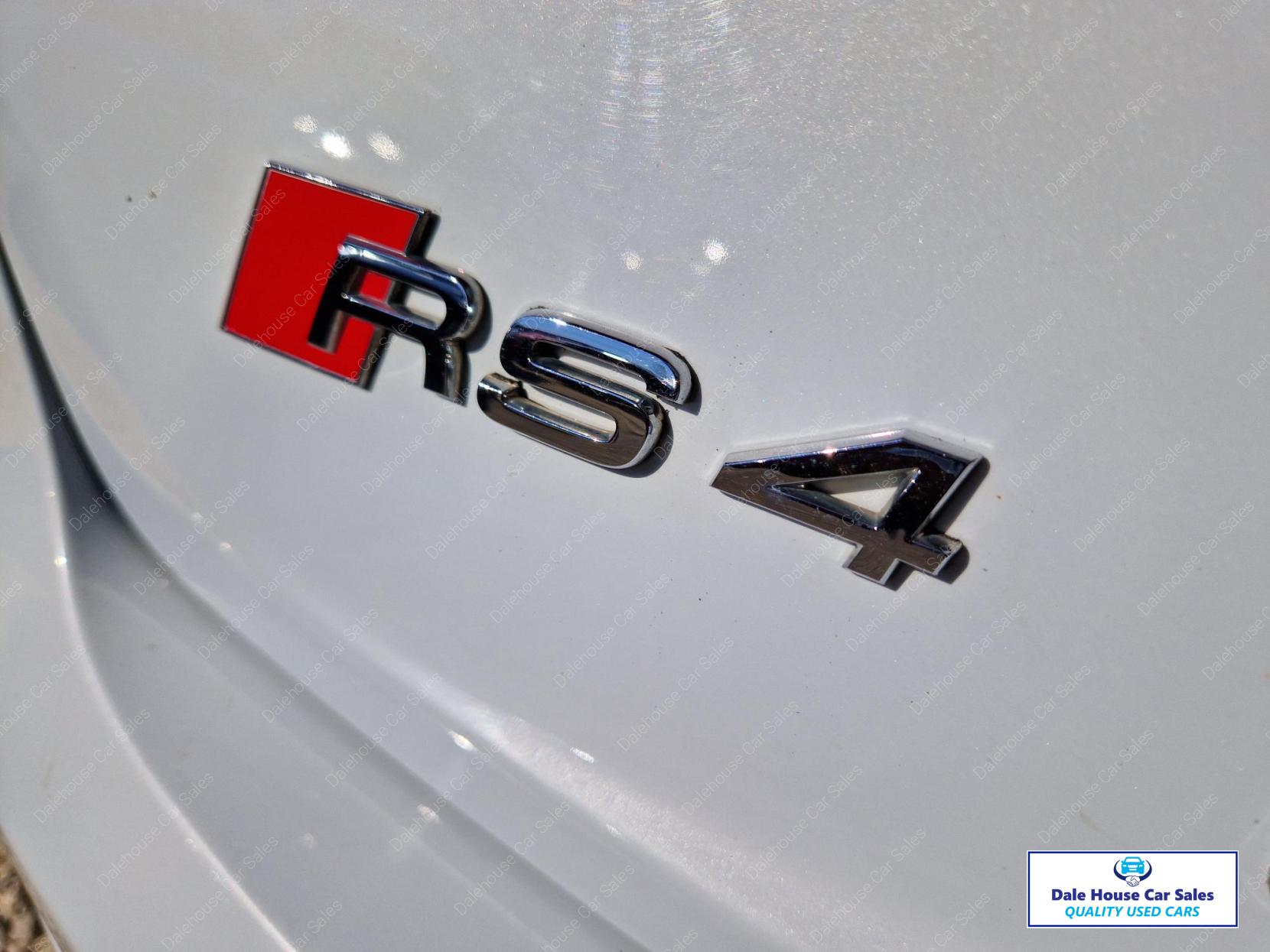 Audi RS4 Avant 4.2 FSI V8 Estate 5dr Petrol S Tronic quattro Euro 5 (450 ps)