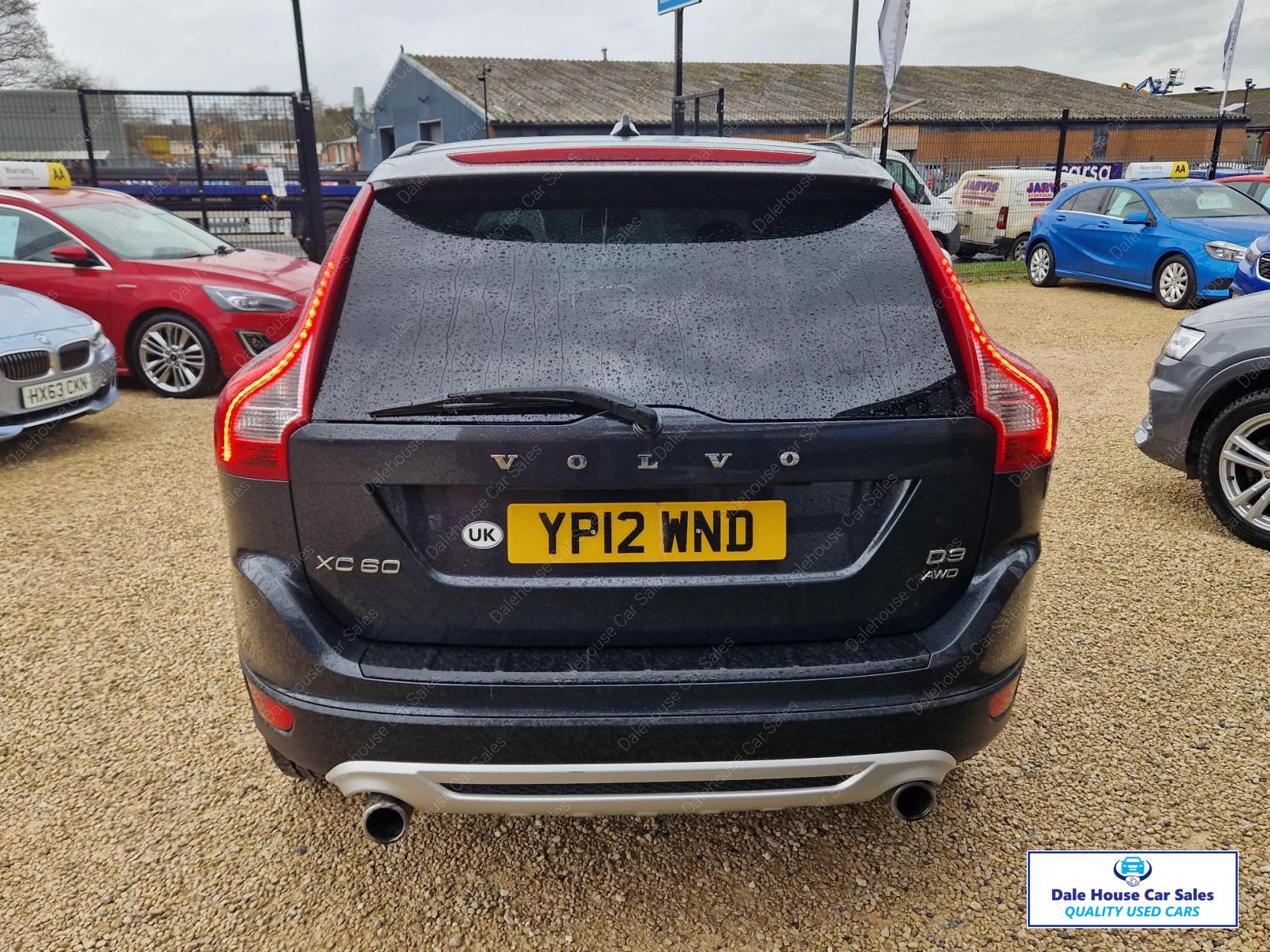 Volvo XC60 2.4 D3 R-Design SUV 5dr Diesel Manual AWD Euro 5 (s/s) (163 ps)