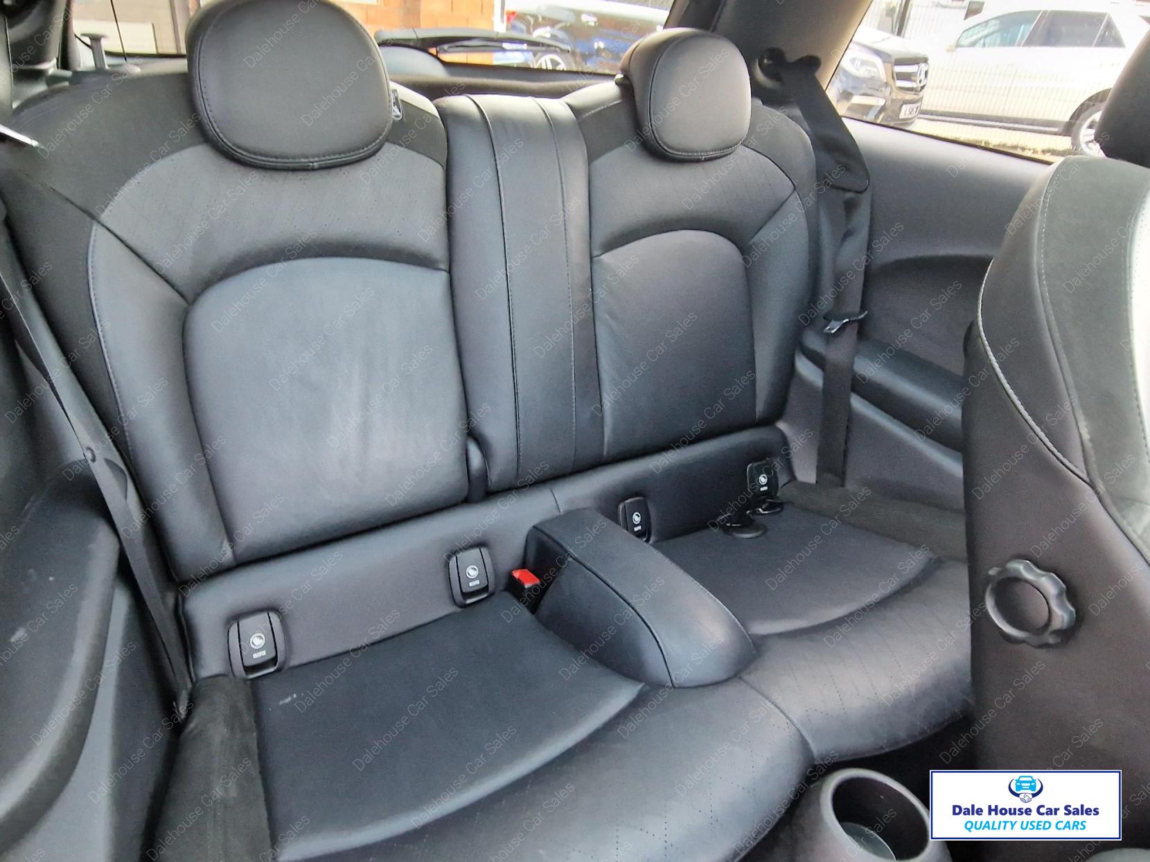 MINI Hatch 2.0 Cooper S Hatchback 3dr Petrol Auto Euro 6 (s/s) (192 ps)