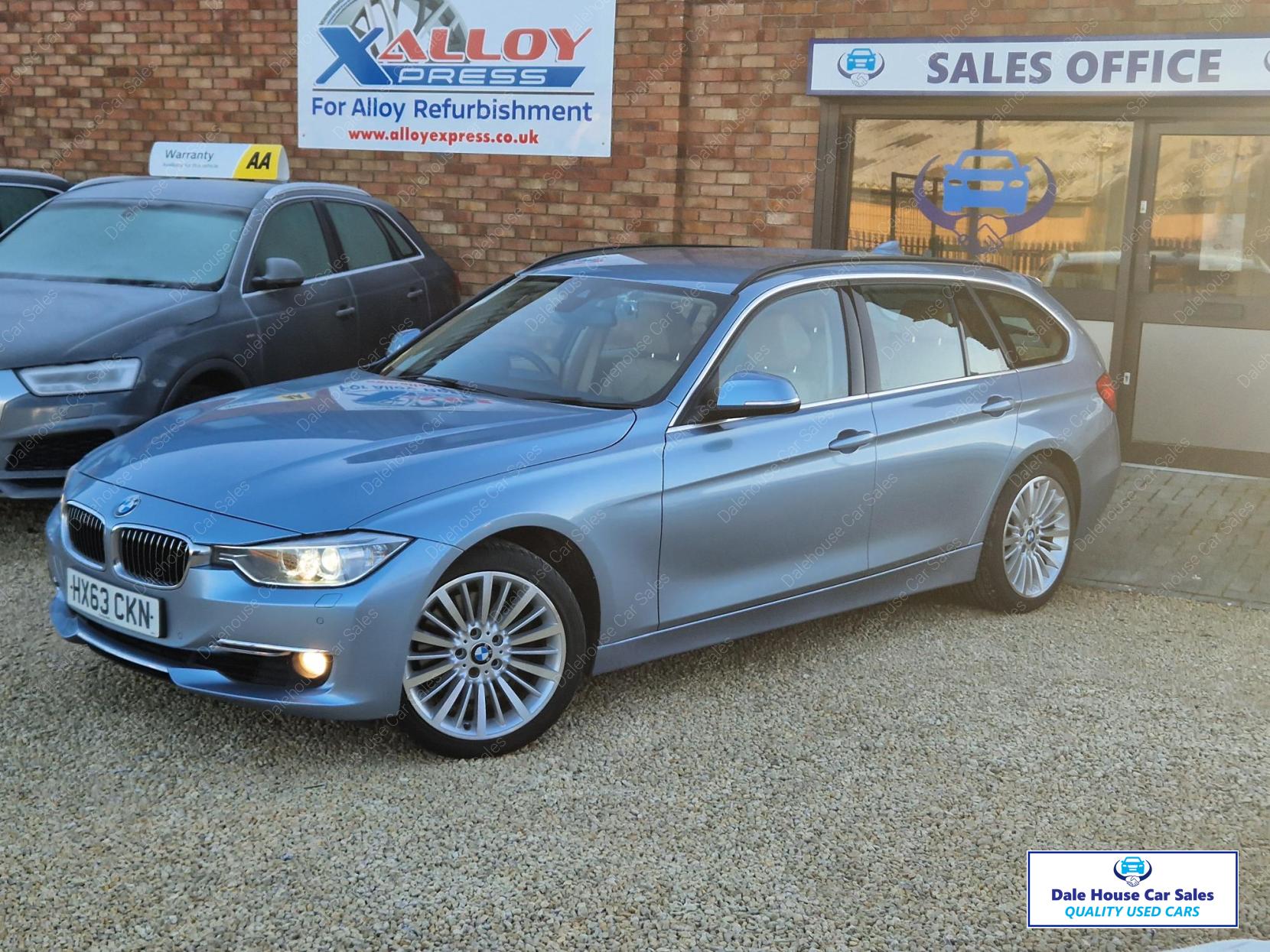 BMW 3 Series 3.0 330d Luxury Touring 5dr Diesel Auto Euro 5 (s/s) (258 ps)
