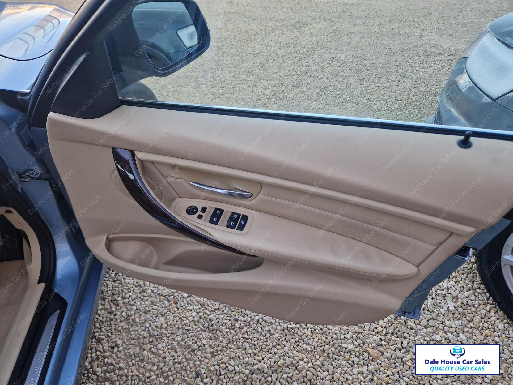 BMW 3 Series 3.0 330d Luxury Touring 5dr Diesel Auto Euro 5 (s/s) (258 ps)