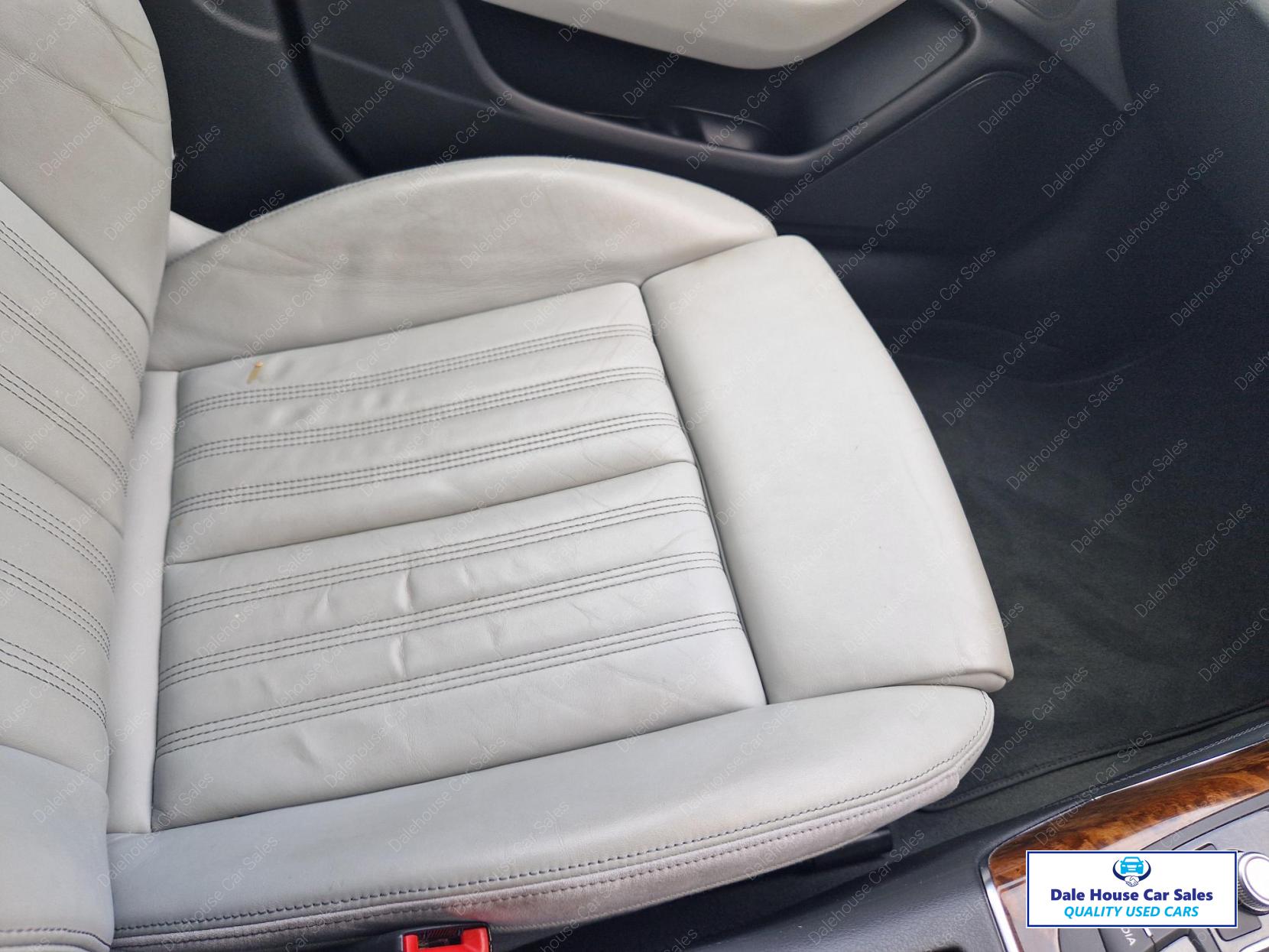Audi A6 Allroad 3.0 TDI V6 Estate 5dr Diesel S Tronic quattro Euro 5 (s/s) (245 ps)