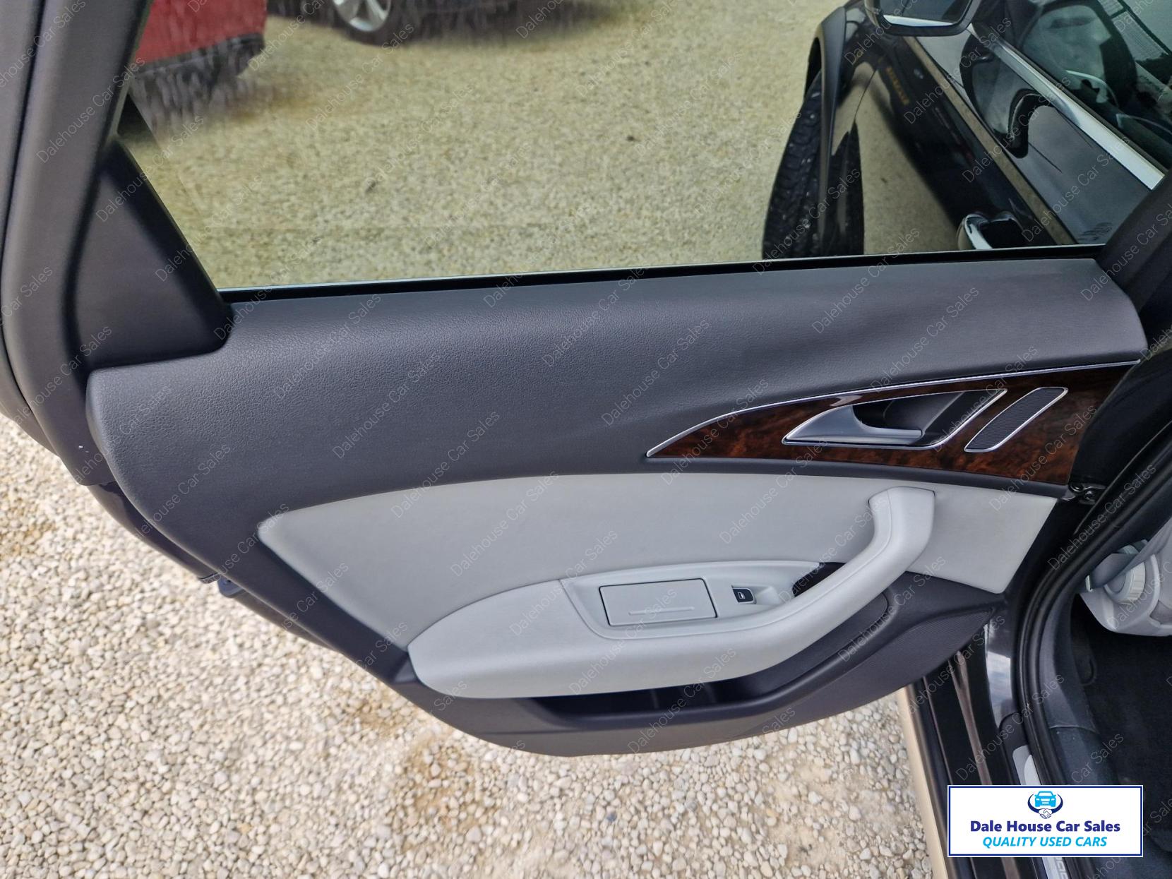 Audi A6 Allroad 3.0 TDI V6 Estate 5dr Diesel S Tronic quattro Euro 5 (s/s) (245 ps)