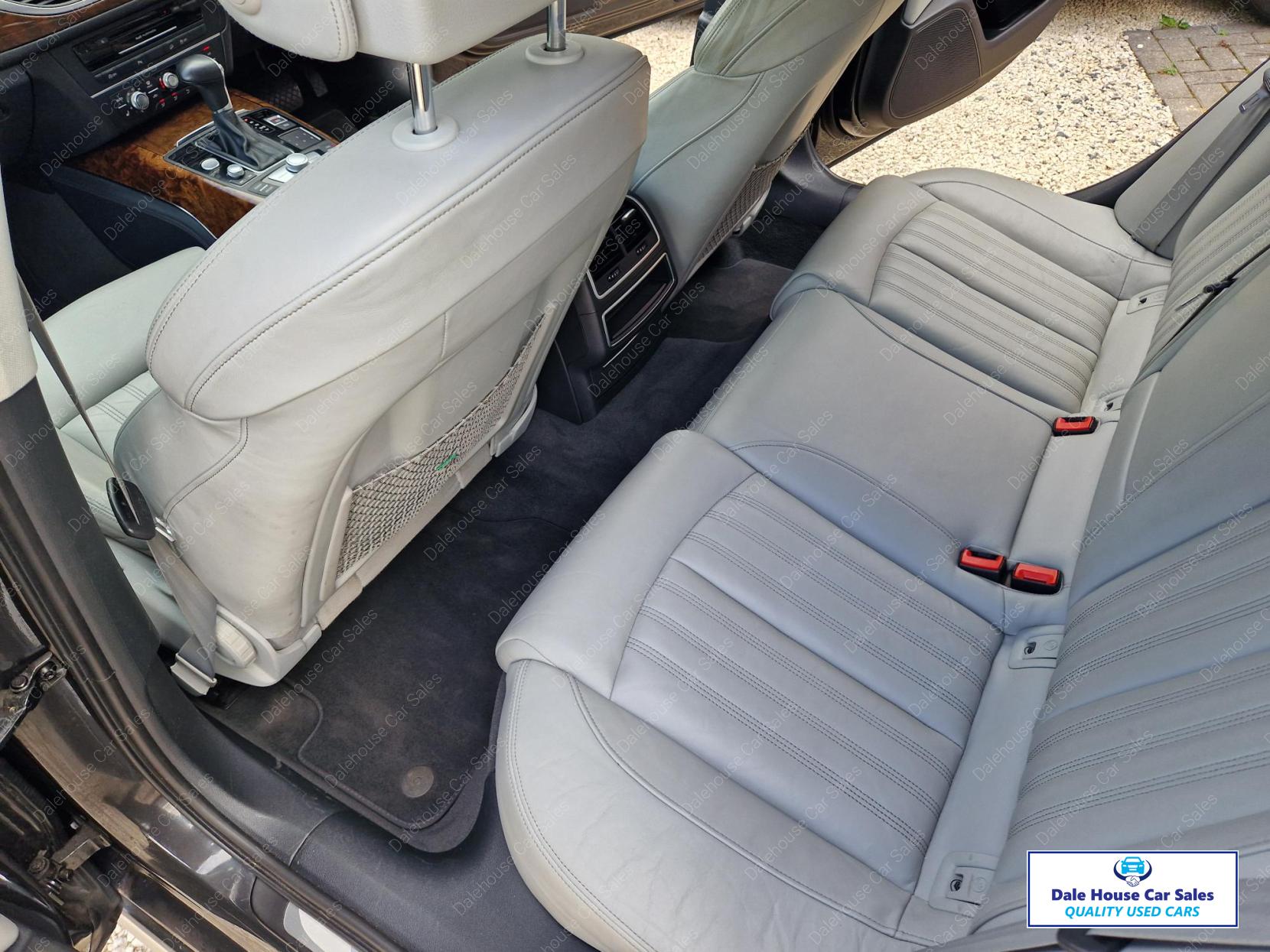 Audi A6 Allroad 3.0 TDI V6 Estate 5dr Diesel S Tronic quattro Euro 5 (s/s) (245 ps)