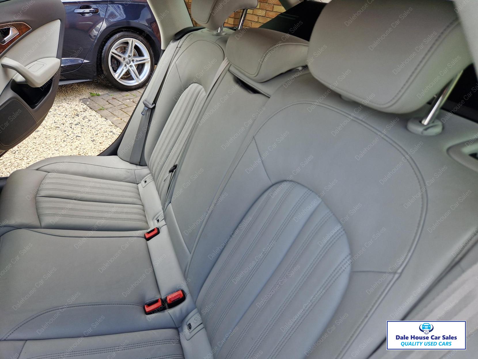 Audi A6 Allroad 3.0 TDI V6 Estate 5dr Diesel S Tronic quattro Euro 5 (s/s) (245 ps)