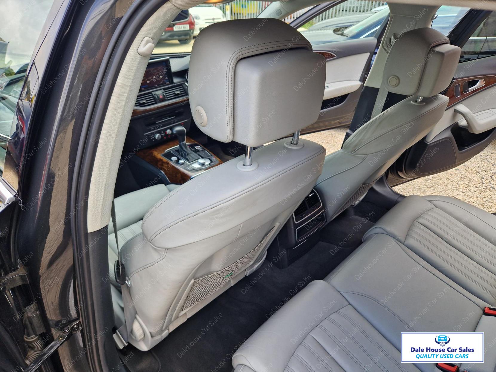 Audi A6 Allroad 3.0 TDI V6 Estate 5dr Diesel S Tronic quattro Euro 5 (s/s) (245 ps)