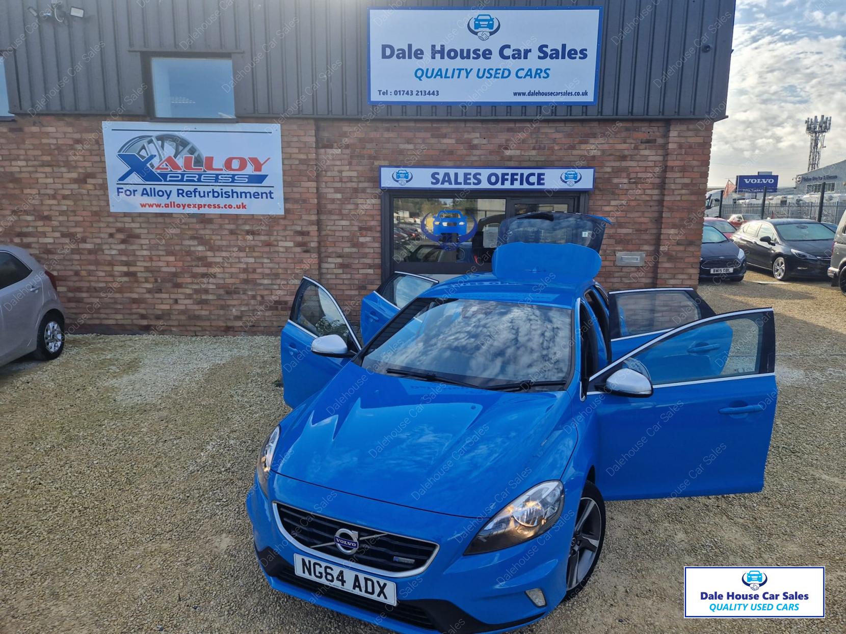 Volvo V40 1.6 D2 R-Design Hatchback 5dr Diesel Manual Euro 5 (s/s) (115 ps)