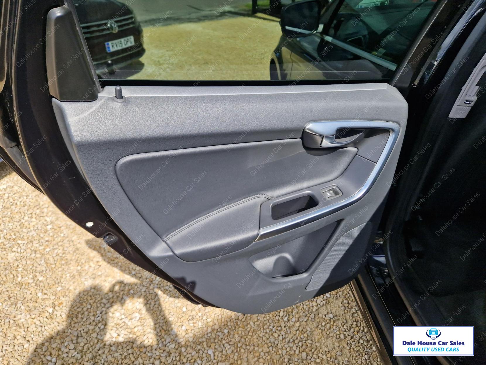 Volvo XC60 2.0 D4 SE Lux Nav SUV 5dr Diesel Manual Euro 6 (s/s) (181 ps)