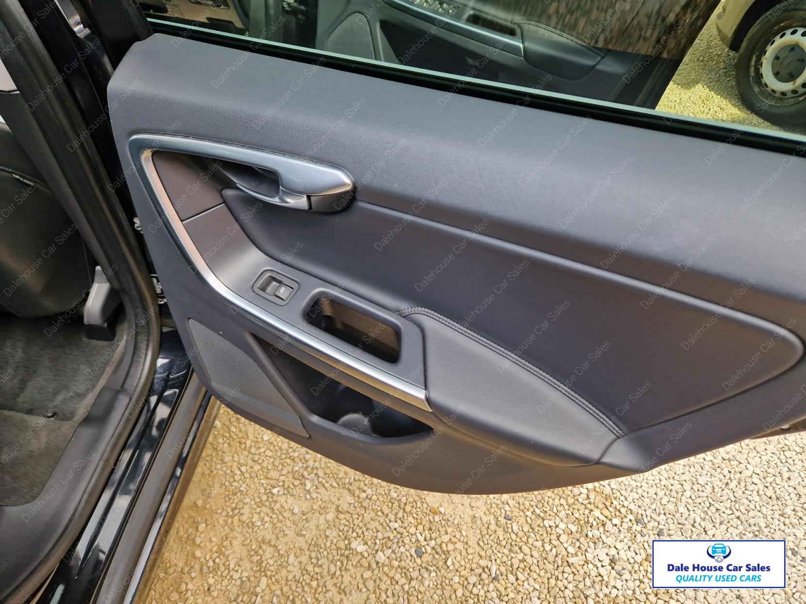 Volvo XC60 2.0 D4 SE Lux Nav SUV 5dr Diesel Manual Euro 6 (s/s) (181 ps)