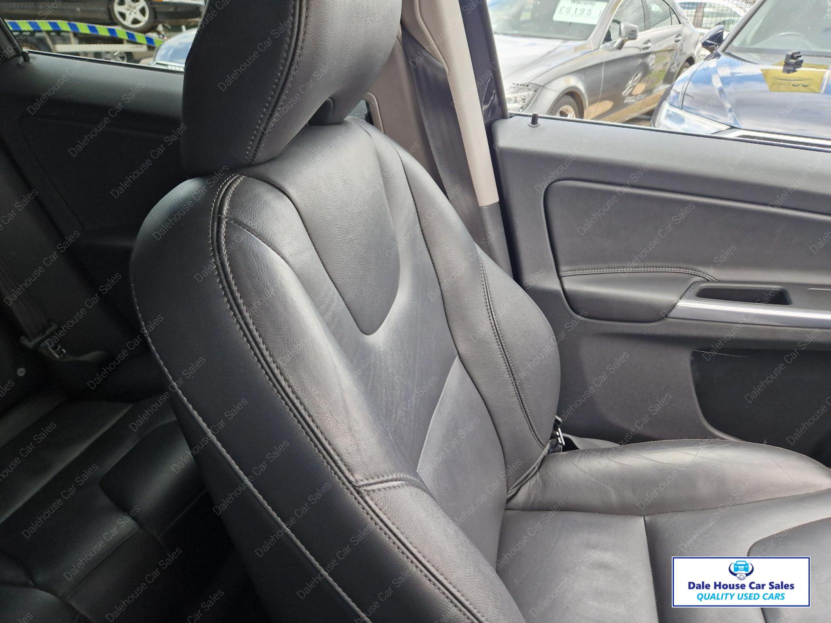 Volvo XC60 2.0 D4 SE Lux Nav SUV 5dr Diesel Manual Euro 6 (s/s) (181 ps)