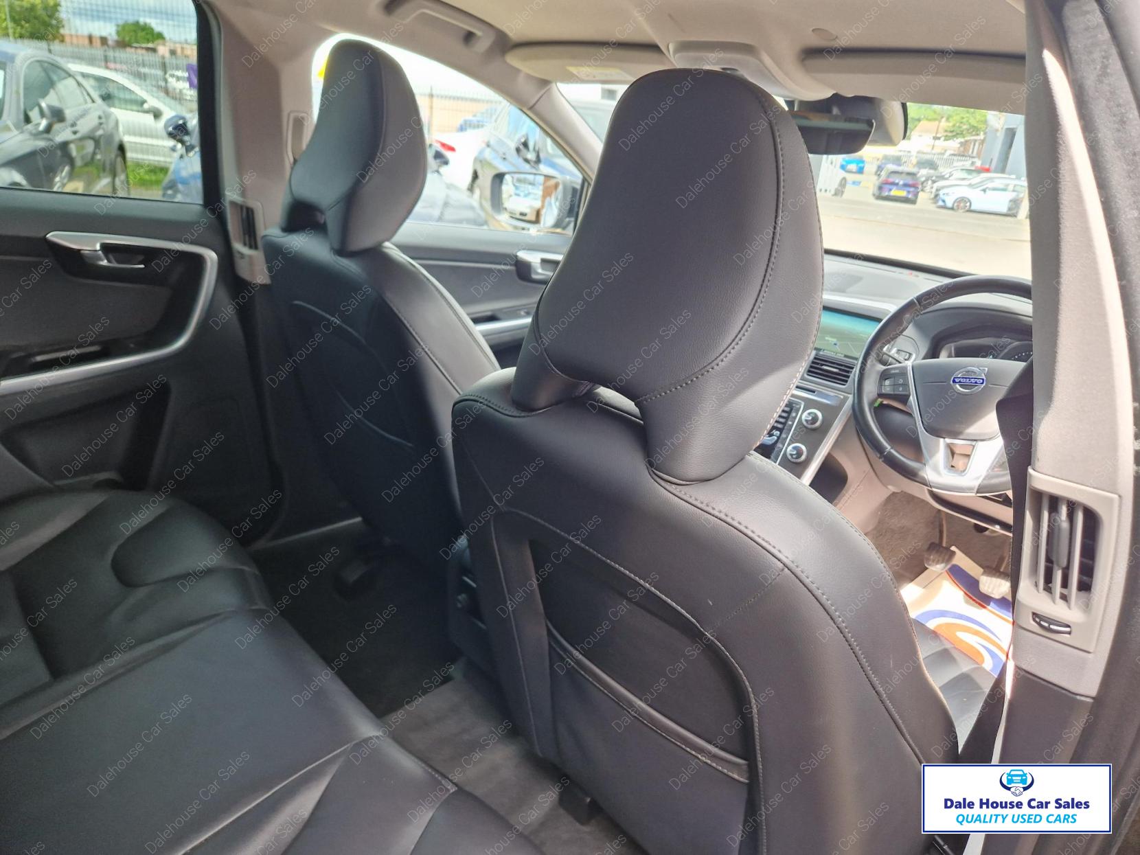Volvo XC60 2.0 D4 SE Lux Nav SUV 5dr Diesel Manual Euro 6 (s/s) (181 ps)